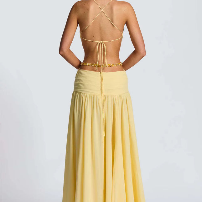 Vestido Largo Elegante Cut-Out con Flor Dorada y Abertura Lateral