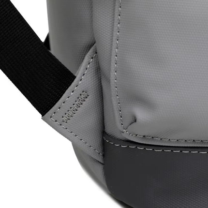 Mochila Unisex Impermeable de Nylon con Diseño Ergonómico